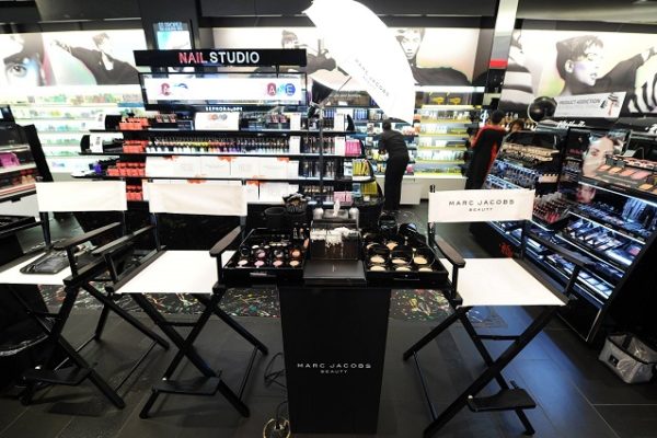 beauty-store-makeup-racks
