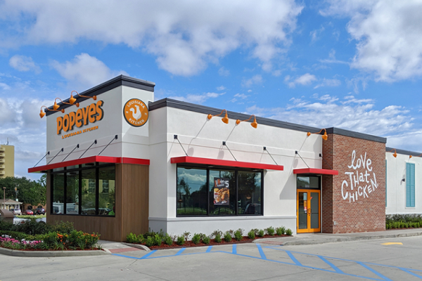 popeyes-building-with-street-and-blue-skies