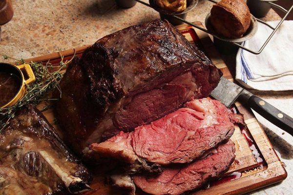 roast-dinner-meat-on-chopping-board