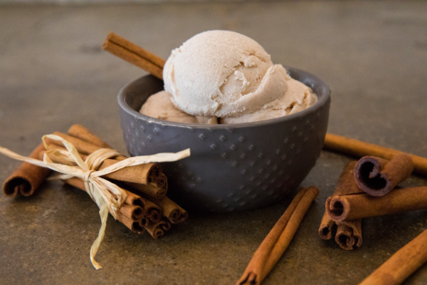 bowl-of-icecream-with-cinnamon-sticks